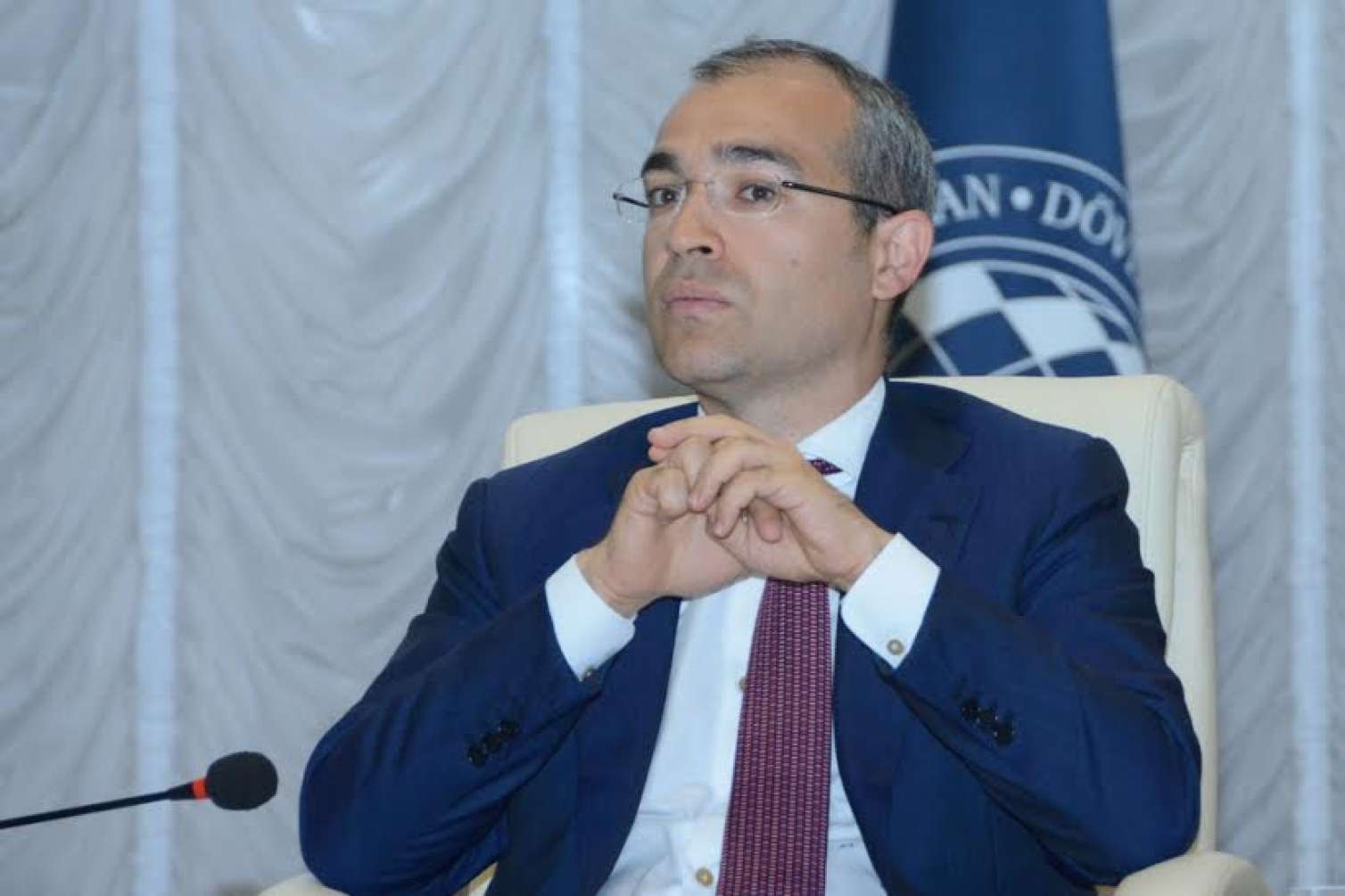  Nazir üçün müşkülə çevrilən balaca post Bir məktəbin iki direktoru -