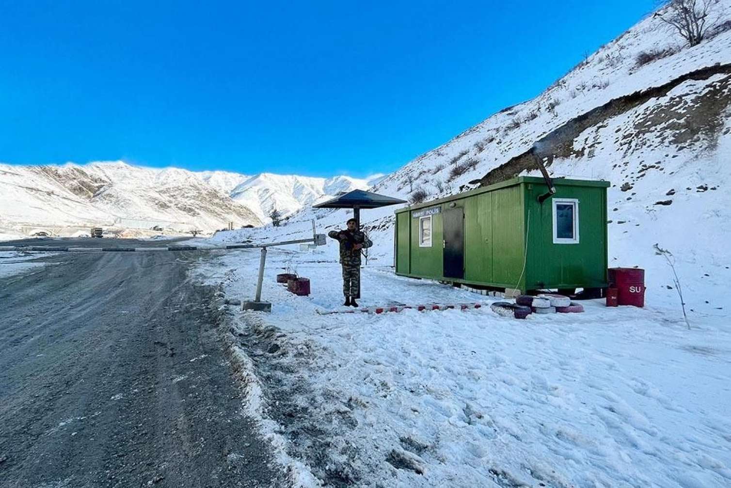 Hərbi polis azad edilmiş ərazilərdə - FOTO 