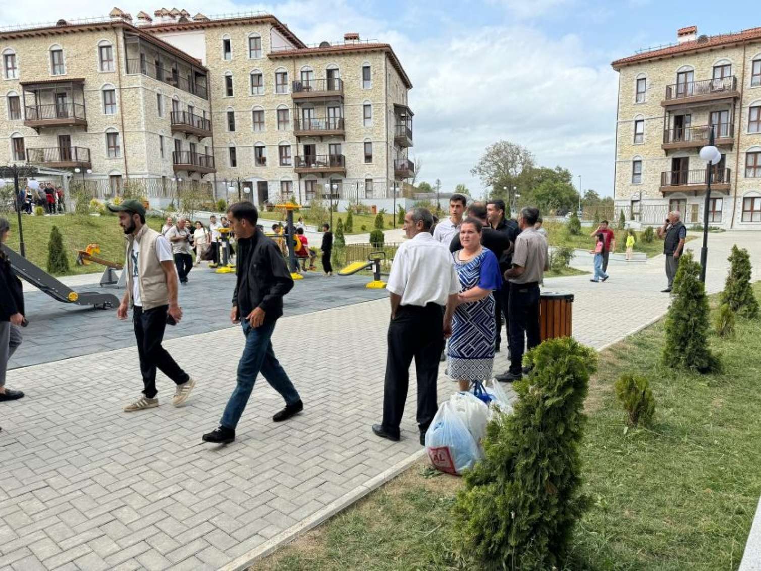  Şuşaya daha 27 ailəyə evlərin açarları təqdim olundu - FOTO 