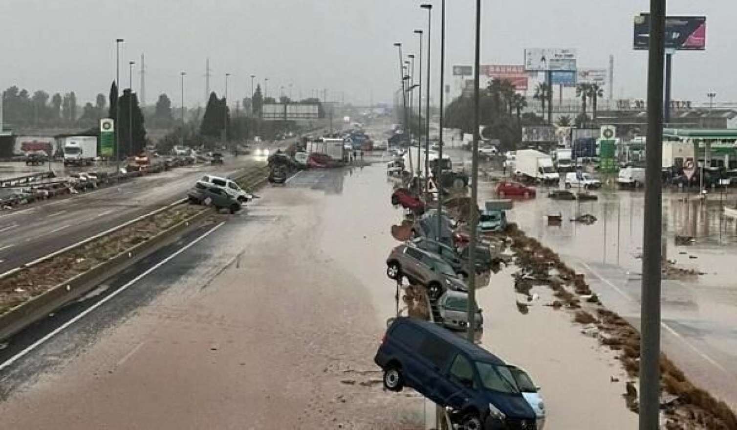 İspaniyada təbii fəlakət: ölənlərin sayı 140-a çatdı 