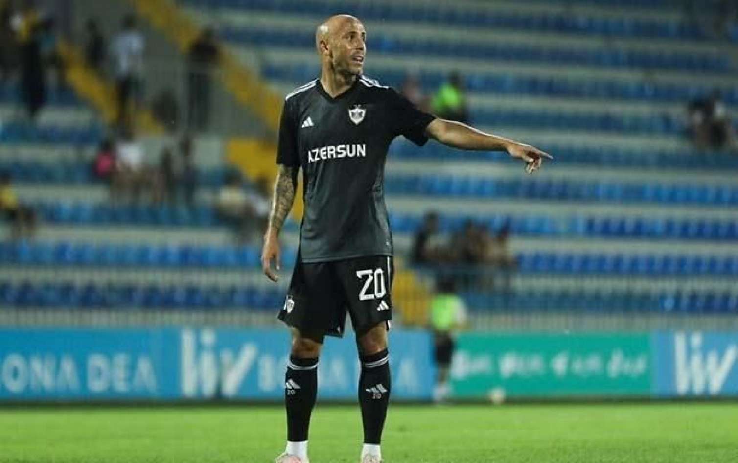 "Qarabağ” onunla yolları ayırdı 