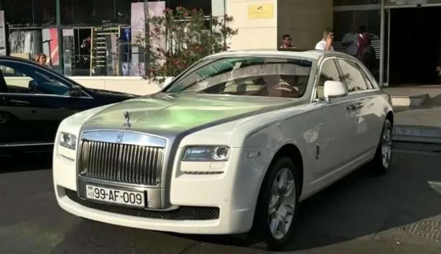 Bakıda müsadirə edilən “Rolls Royce” kimindir? - FOTO 