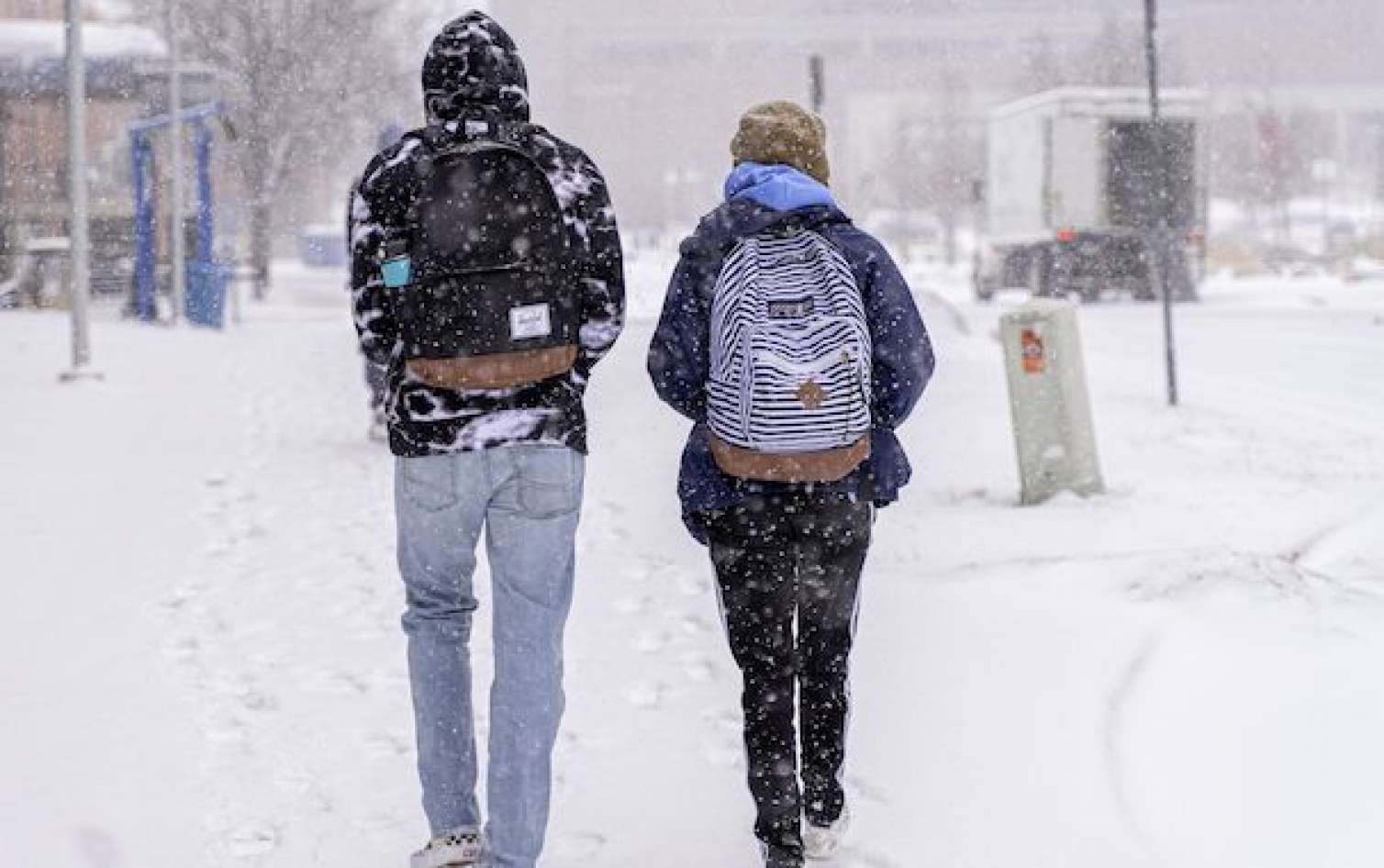 Bu universitetdə dərslər təxirə salındı 