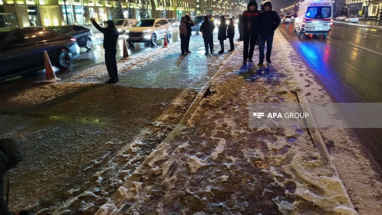 Bakıda yol çökdü - Sıxlıq yarandı - FOTO+YENİLƏNİB 