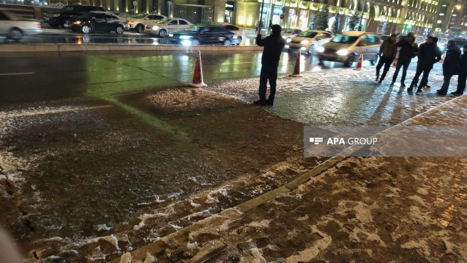 Bakıda yol çökdü - Sıxlıq yarandı - FOTO+YENİLƏNİB 