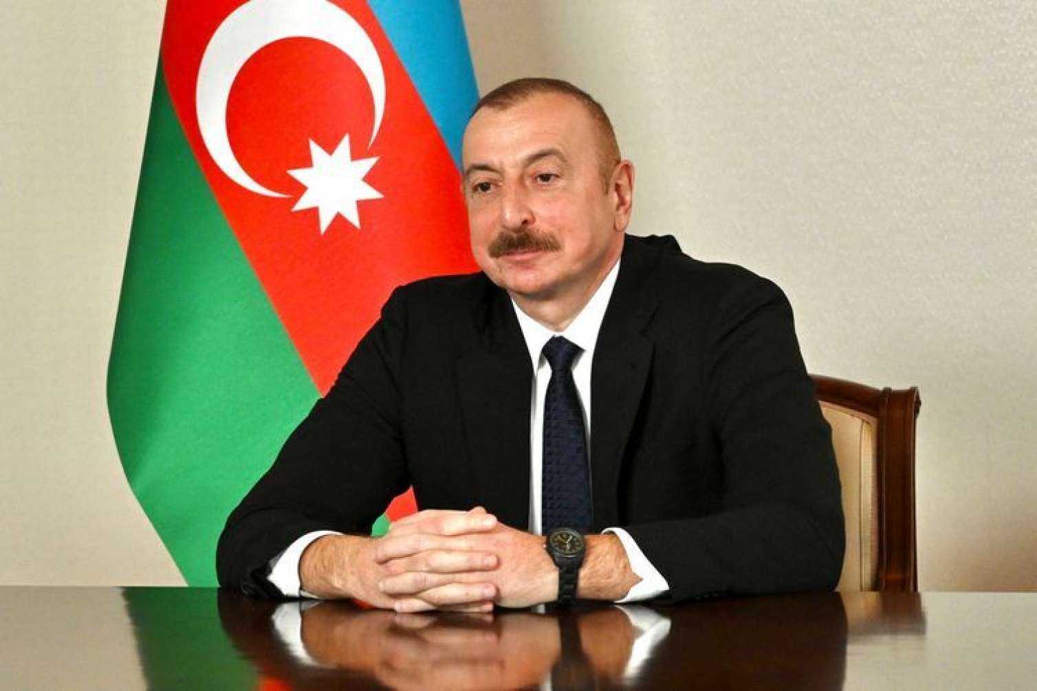 İlham Əliyev Küveytin Əmirini təbrik etdi 