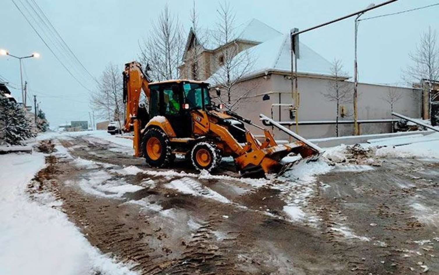 Paytaxtda qarın təmizlənməsi davam edir - Fotolar 