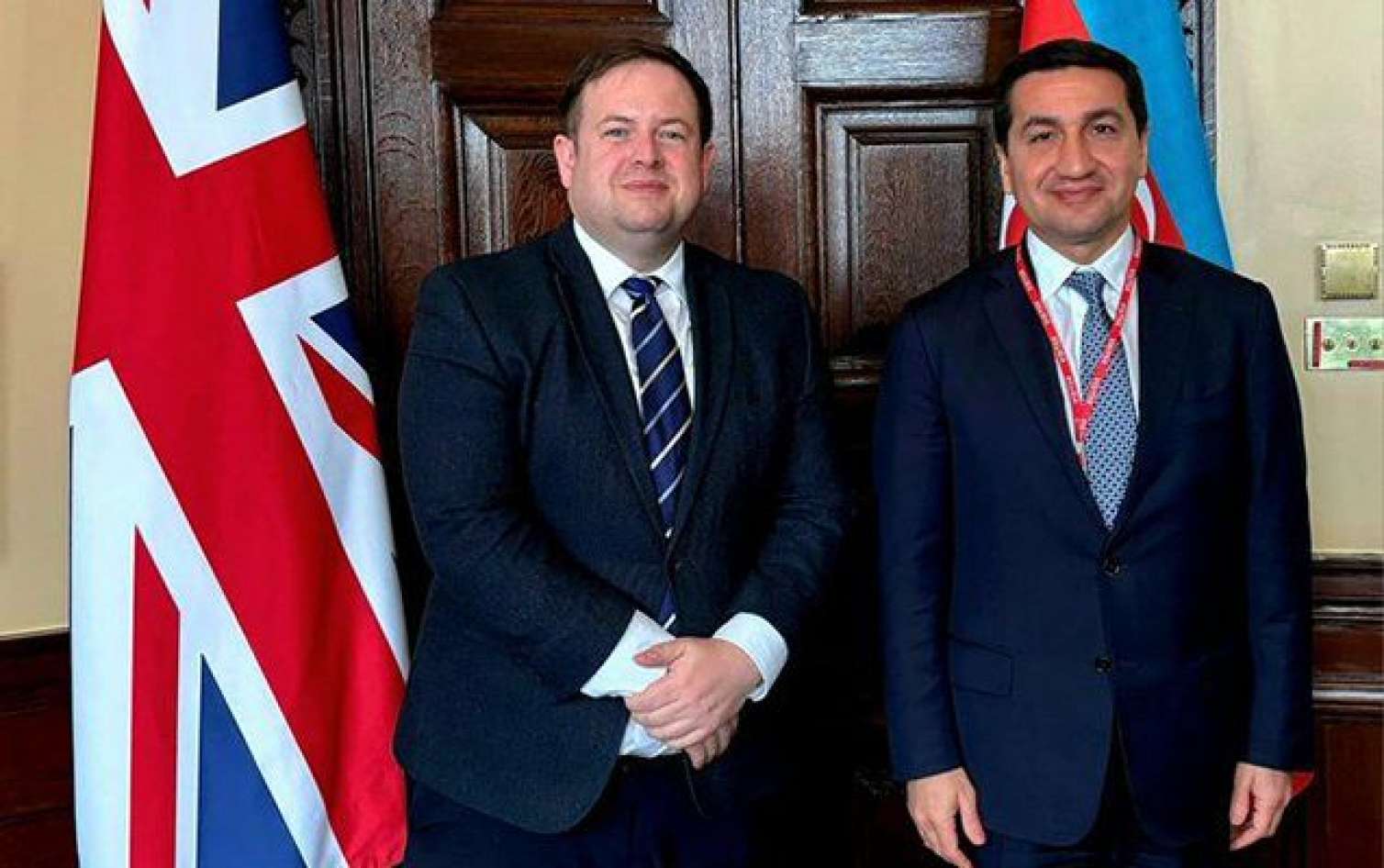 Hikmət Hacıyev Britaniyada görüşlər keçirdi 