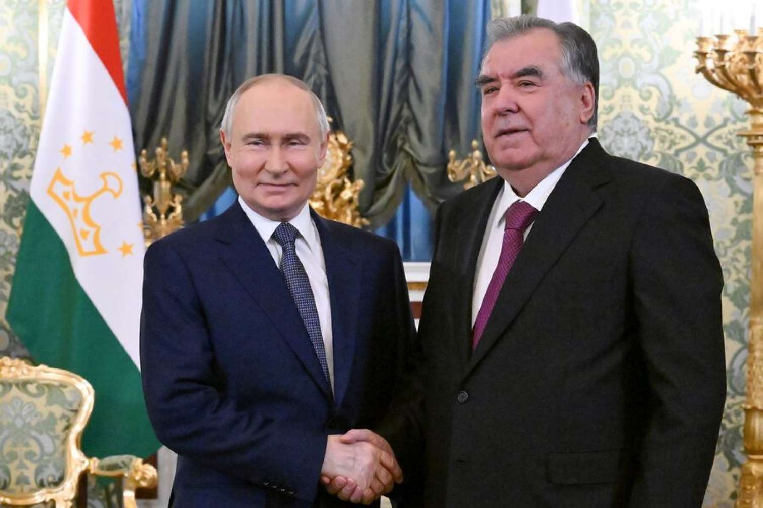 Putindən Rəhmona maraqlı jest 