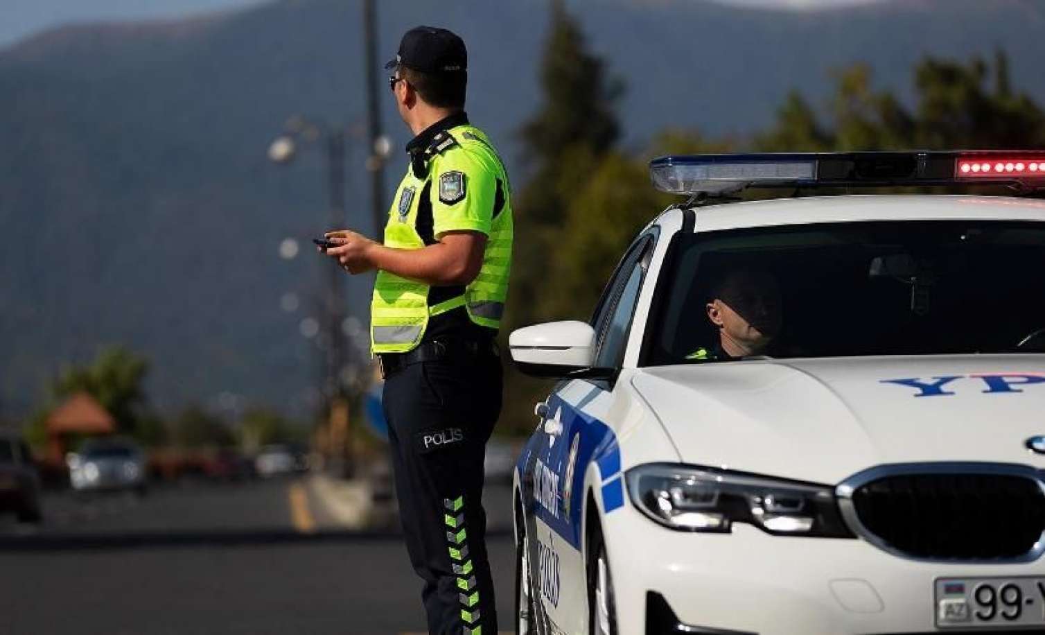 Yol polisi radara düşdü, cərimə vətəndaşa gəldi - FOTO 