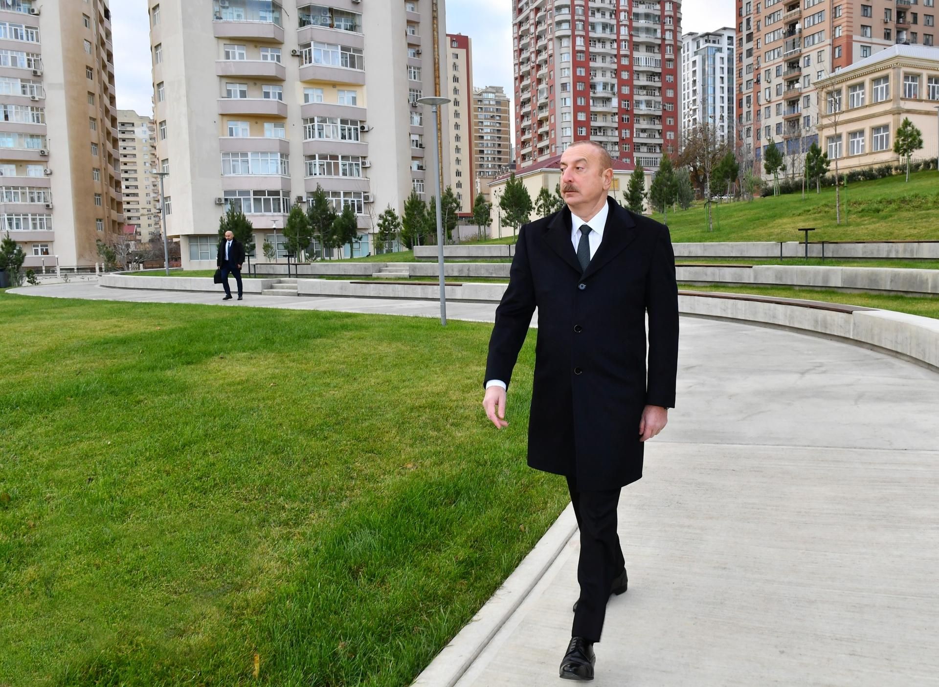 Prezident Mərkəzi Parkın ikinci hissəsinin açılışında - Yenilənib-FOTO