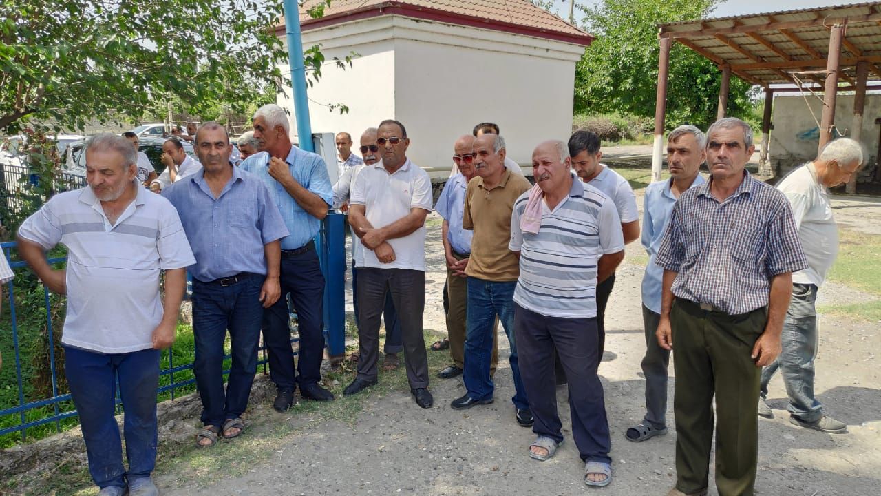 Ucarın Şahlıq kənd sakinləri “Açıq mikrofon”da -  FOTO