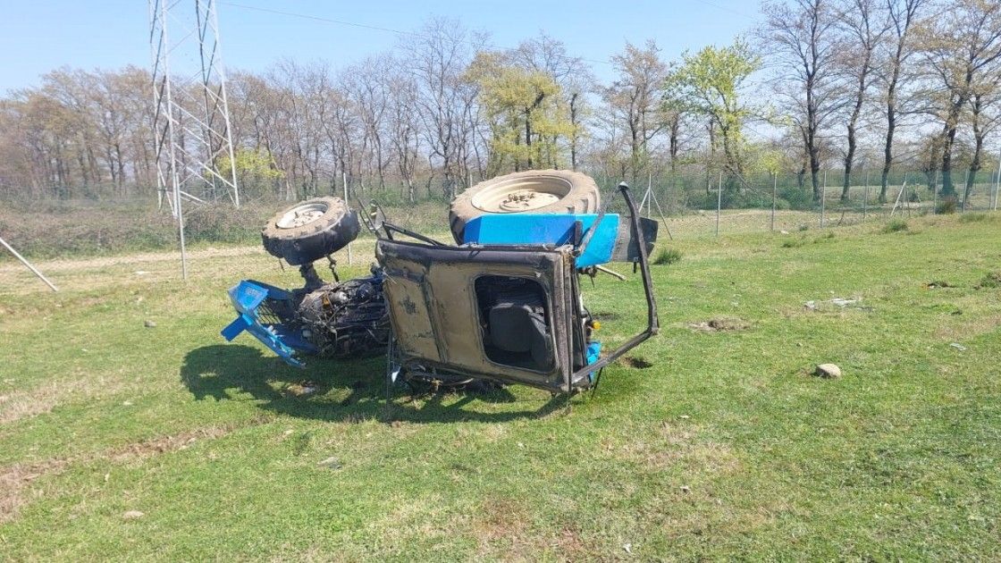 Lənkəranda yük maşını traktorla toqquşdu - Yaralılar var -  FOTO