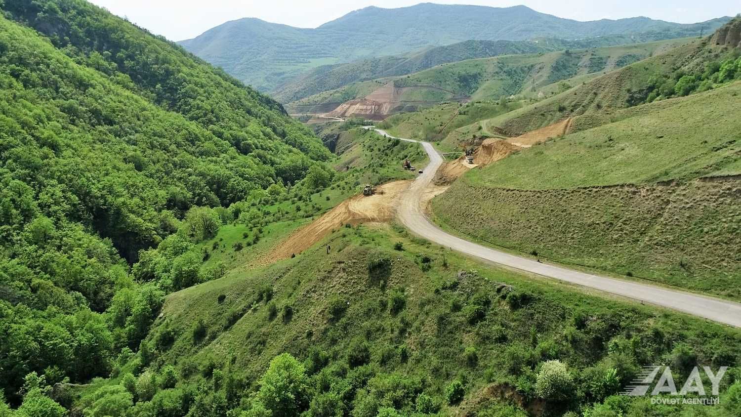 Xankəndi-Şuşa-Laçın yolunun tikintisindən  görüntülər - FOTO-VİDEO