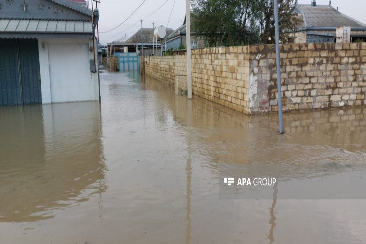 FHN-in qüvvələri Hacıqabulda su basan ərazilərə cəlb olundu 