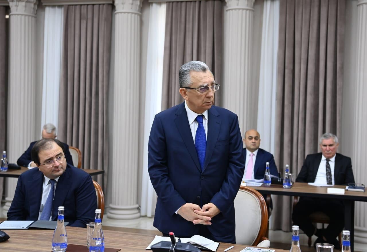 Baş nazir yağışın fəsadları ilə bağlı iclas keçirdi, tapşırıqlar verdi - FOTO 