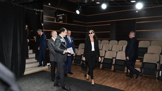 Mehriban Əliyeva Pantomim Teatrında - FOTOLAR 