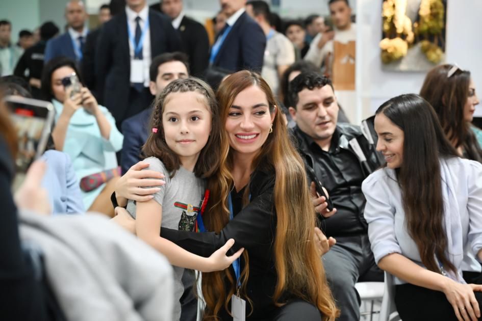 Leyla və Arzu Əliyevalar COP29-da sərgi ilə tanış oldu - FOTO 