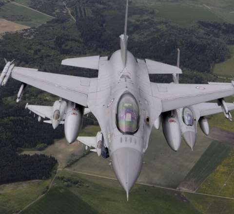 Ukraynanın F-16 qırıcısı vurulub?  