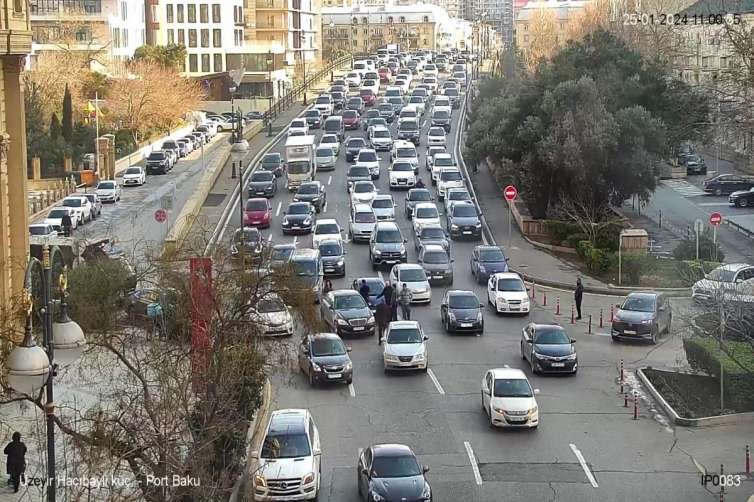 Bakının hazırda sıxlıq olan küçələri  - SİYAHI 