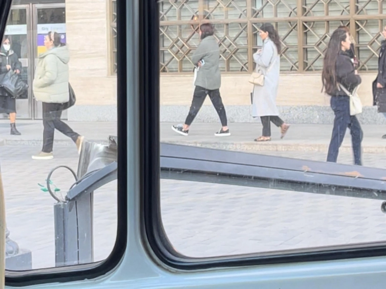 Metronun "Xətai" stansiyasının qarşısında işıqfor aşdı 