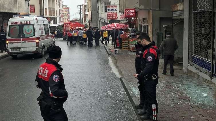 Atatürkün büstü təhqir edildi -  Polis əməliyyata başladı 