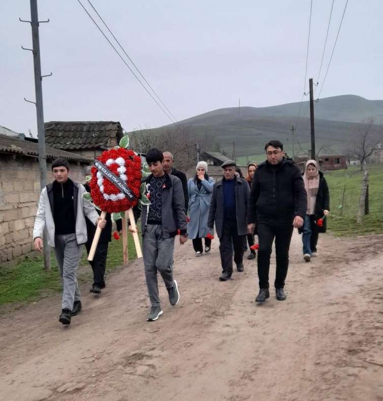 Qəzada həlak olan Qoşqar Sadıqovun məzarı ziyarət edildi 